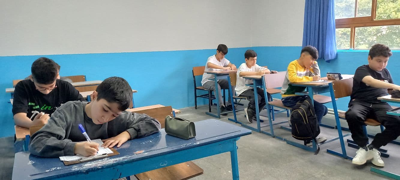دبیرستان متوسطه اول طلوع فجر